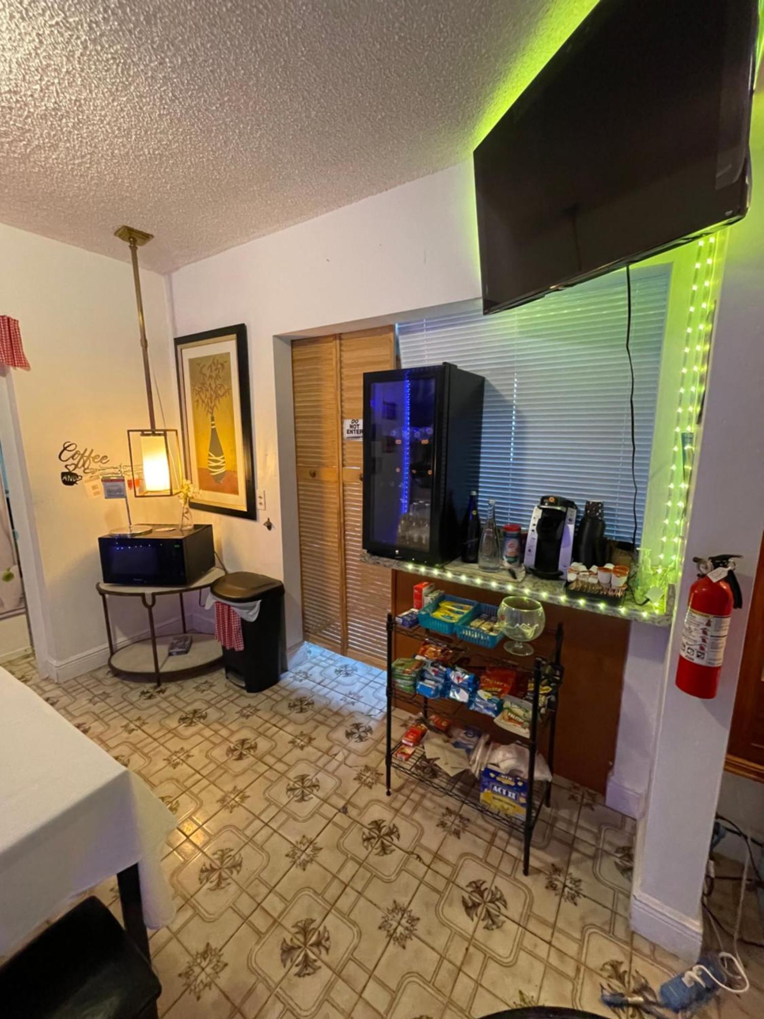 Habitacion Centrica Calle 8 Miami Kültér fotó